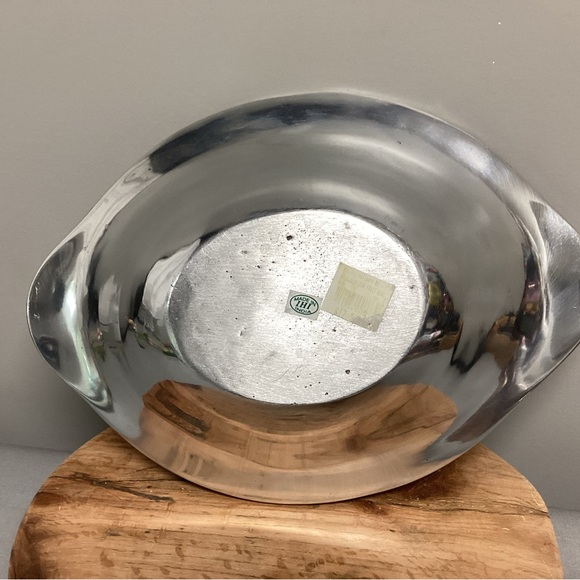 Vintage Cast Aluminum or Pewter Large Fruit / Salad / Serving / Display Bowl - Picture 9 of 14